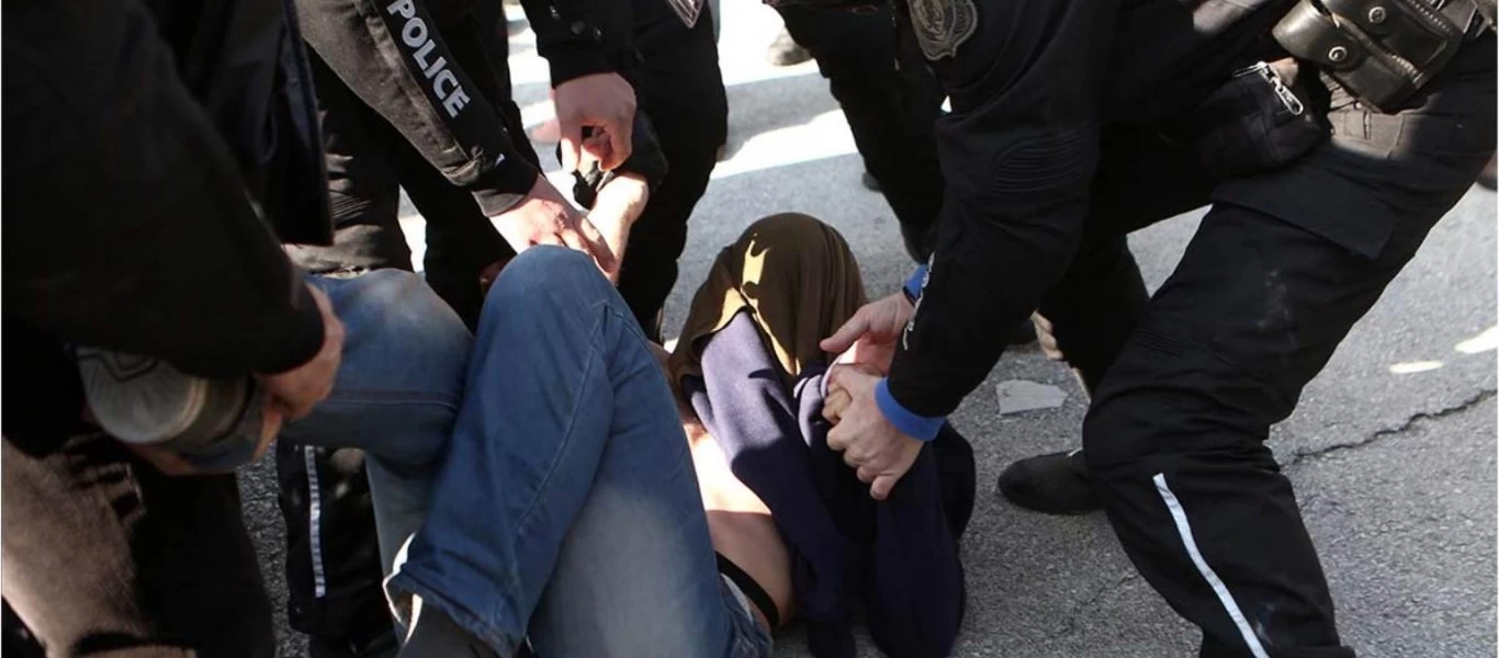 Ελεύθεροι αφέθηκαν οι 31 συλληφθέντες για τα γεγονότα στο ΑΠΘ